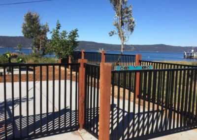 aluminium pool fence