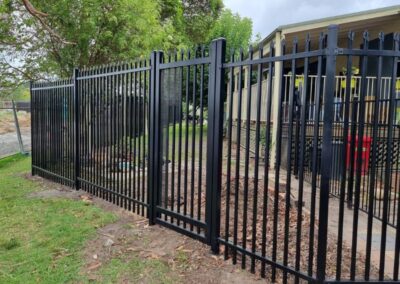 aluminum tubular security fence installer